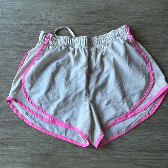 Nike Pants - Nike woman’s running workout shorts